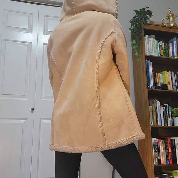 90s LL Bean Tan Sherpa Lined Jacket - Picture 9 of 11